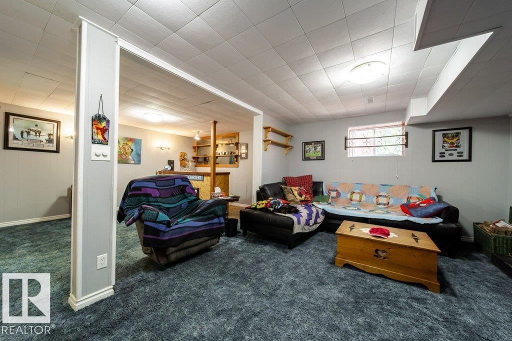4823 10 AV NW — photo 30