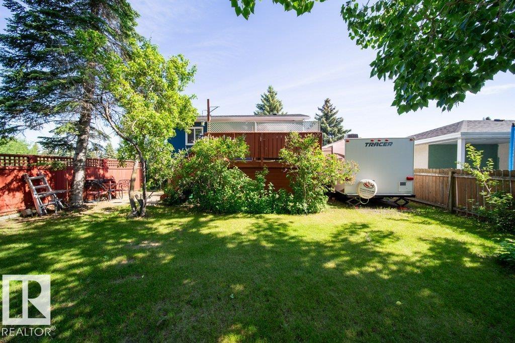 4823 10 AV NW — photo 46