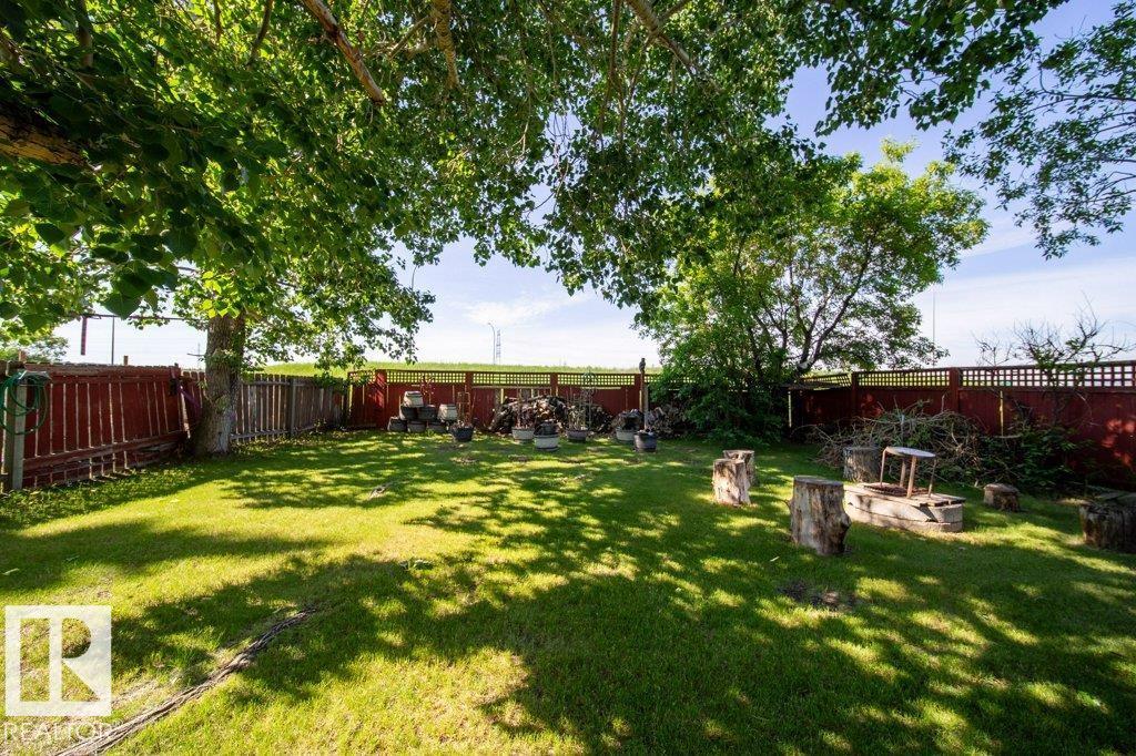 4823 10 AV NW — photo 48