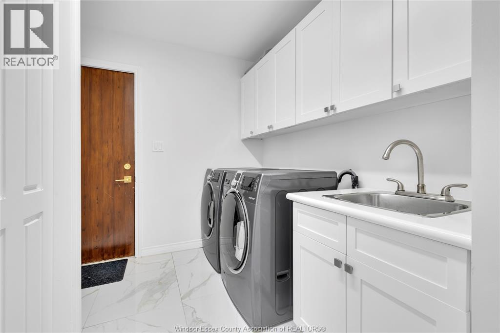 28 CLEOPHAS DRIVE - 12
