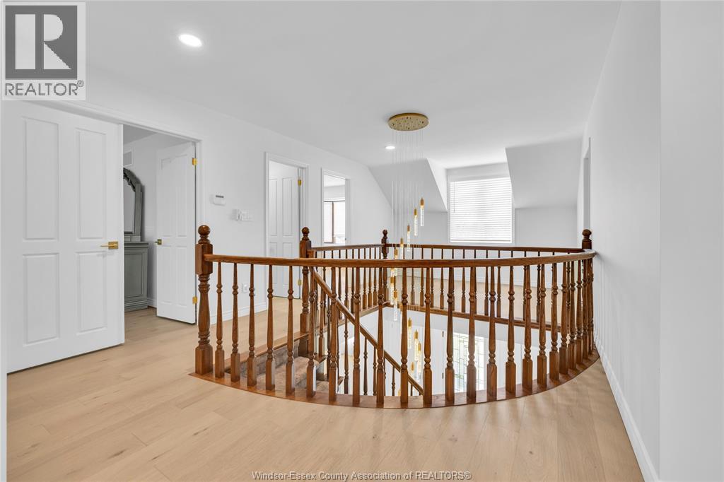 28 CLEOPHAS DRIVE - 15