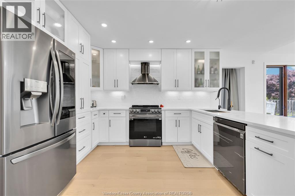 28 CLEOPHAS DRIVE - 7