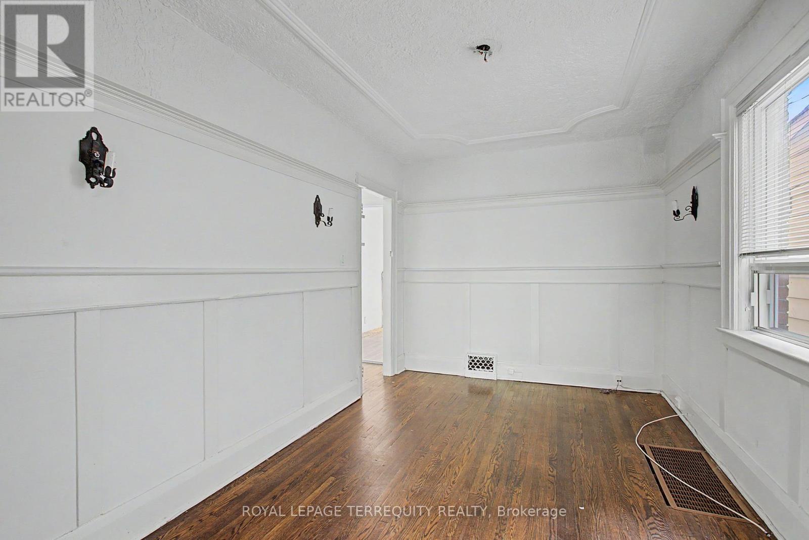 122 ASCOT AVENUE - 10