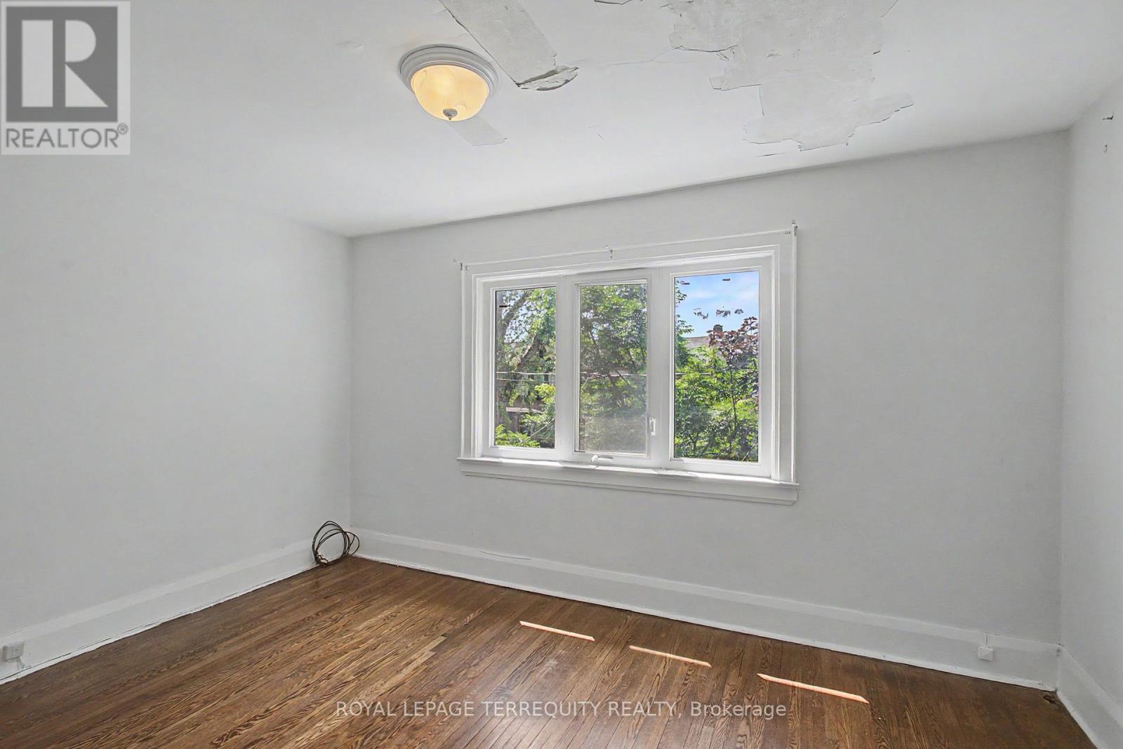 122 ASCOT AVENUE - 15