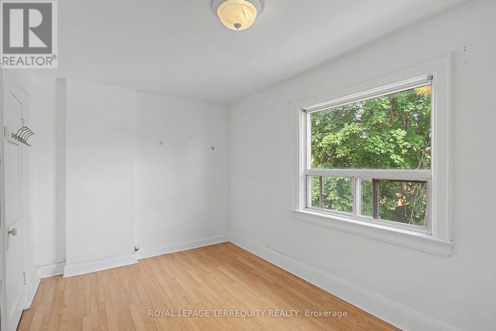 122 ASCOT AVENUE - 22