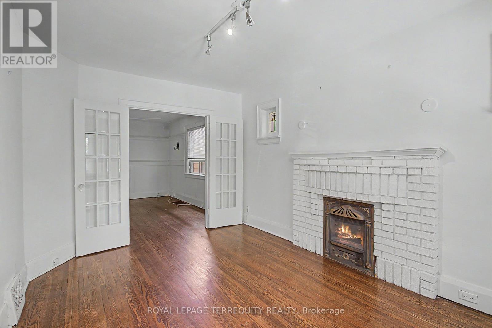 122 ASCOT AVENUE - 9