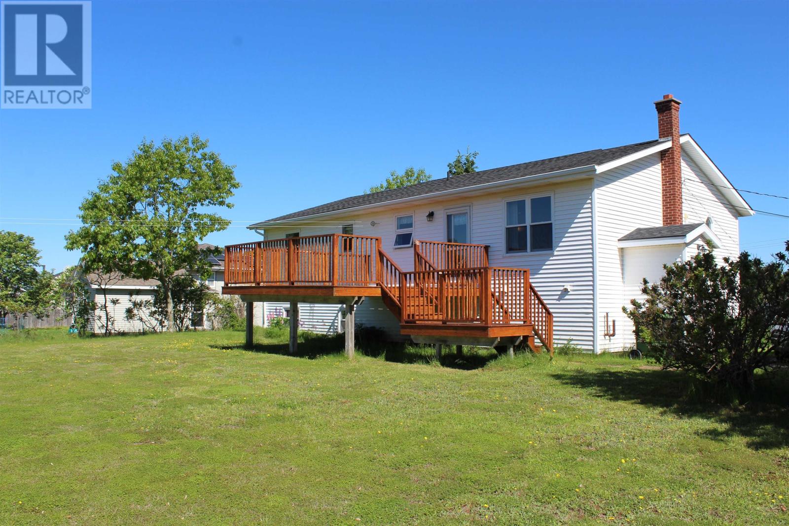 22 MacLauchlan Drive - 22