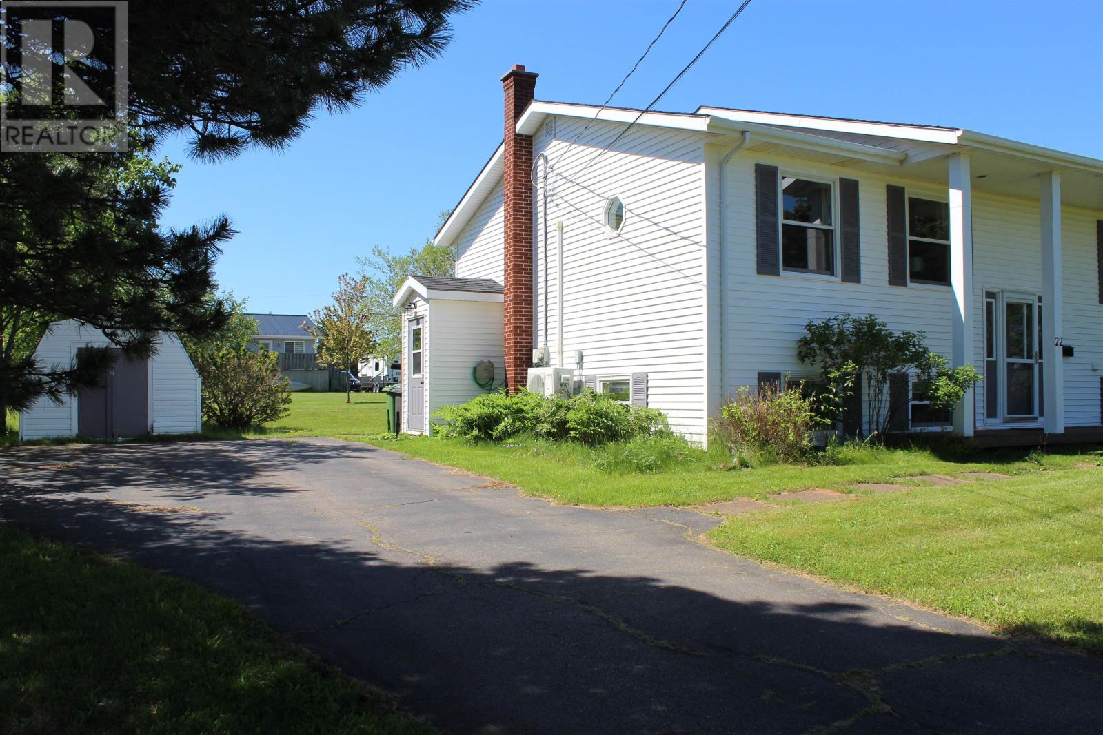 22 MacLauchlan Drive - 24