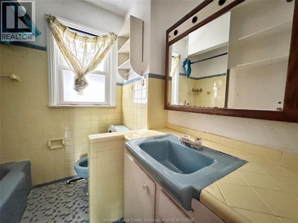 3006 Alexander AVENUE - 18