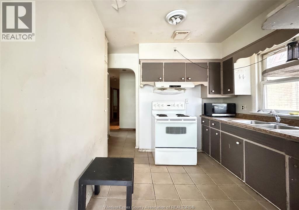 3006 Alexander AVENUE - 10