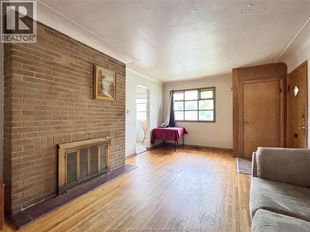 3006 Alexander AVENUE - 6