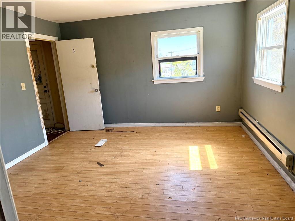 483 Demonts Street - 16