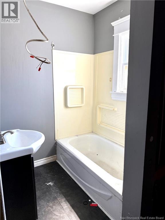 483 Demonts Street - Image 21