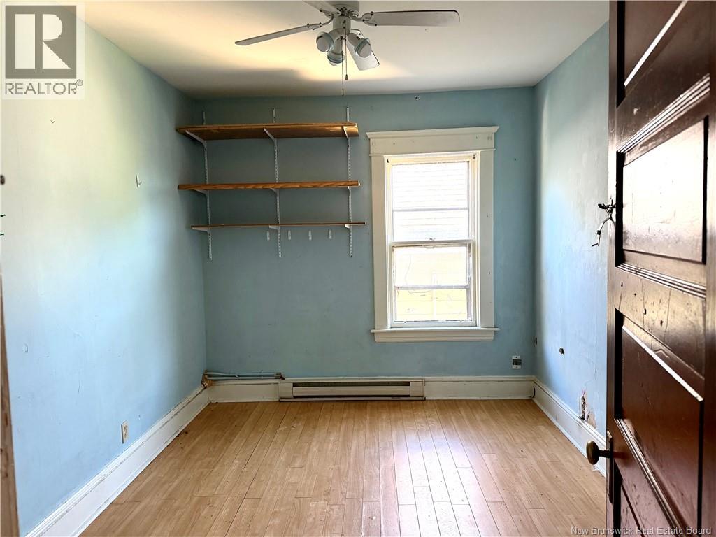 483 Demonts Street - 22