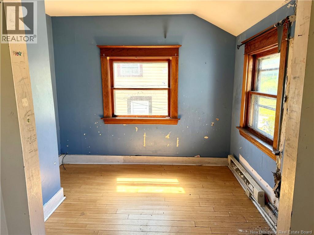 483 Demonts Street - Image 26