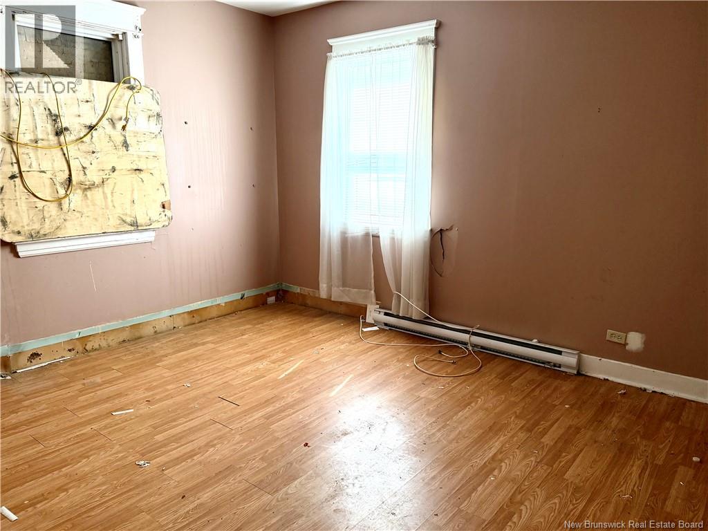 483 Demonts Street - Image 28