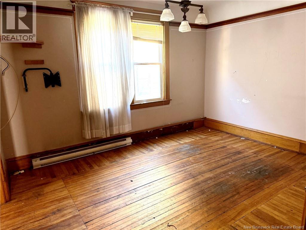 483 Demonts Street - Image 6