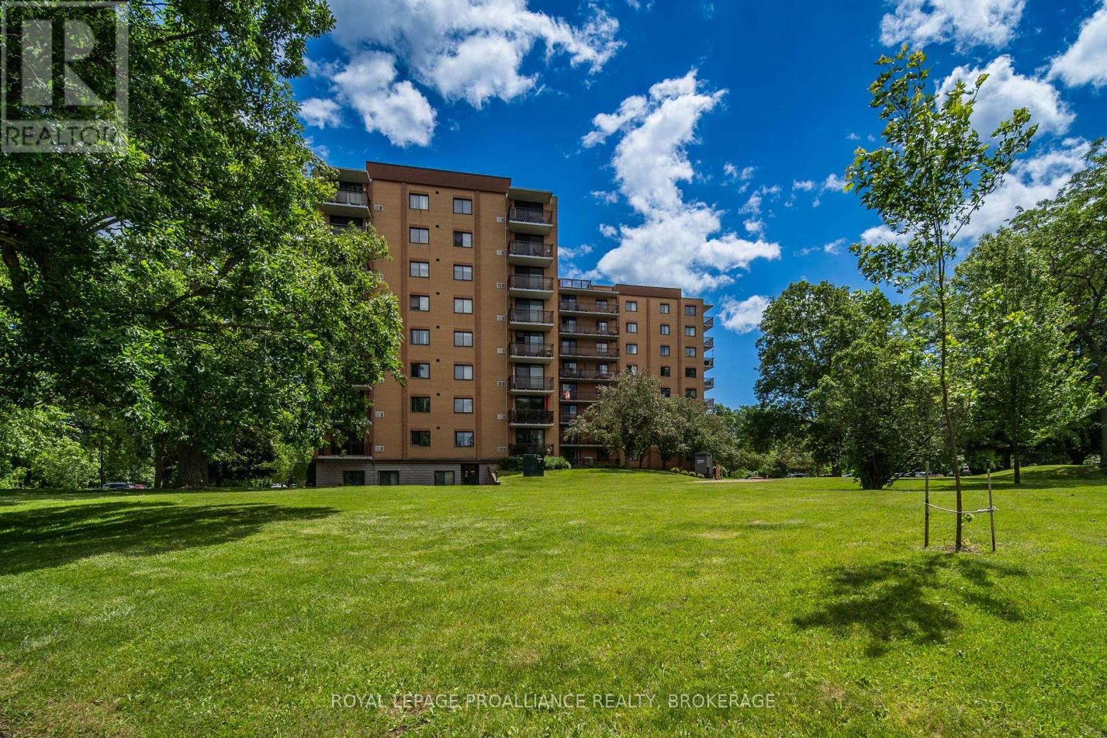 #606 120 BARRETT COURT - 38