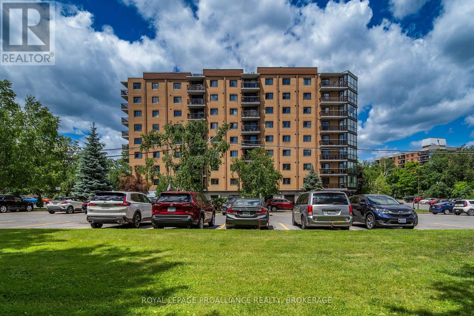 #606 120 BARRETT COURT - 41