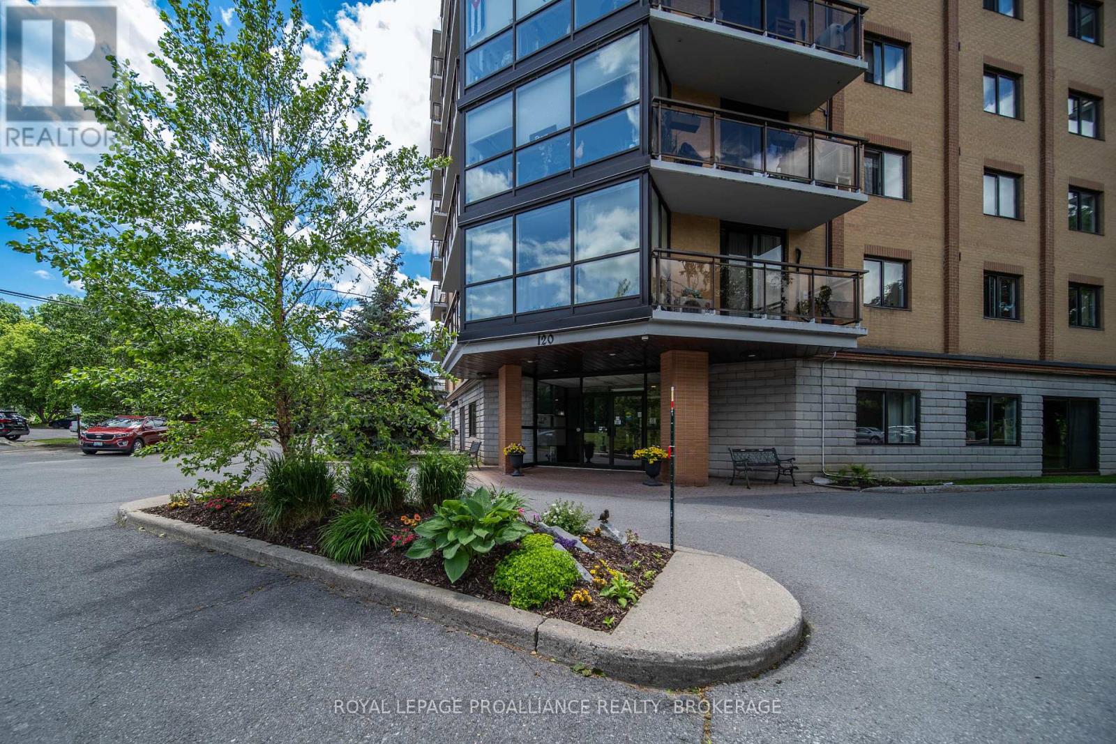 #606 120 BARRETT COURT - 42