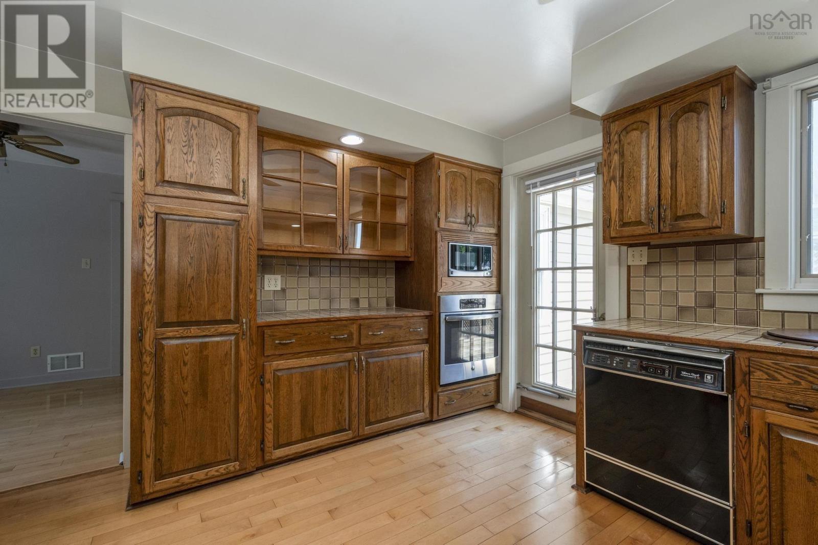 480 Main Street - 12