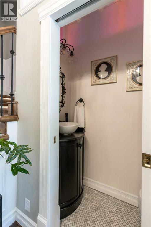 127 1 Street SW - 12