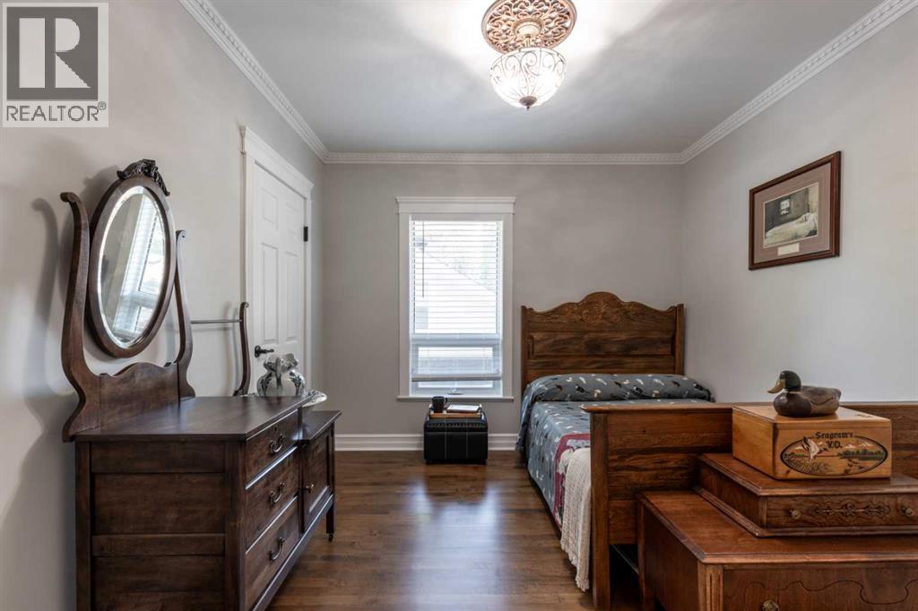 127 1 Street SW - 34