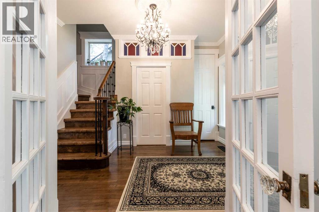 127 1 Street SW - 11
