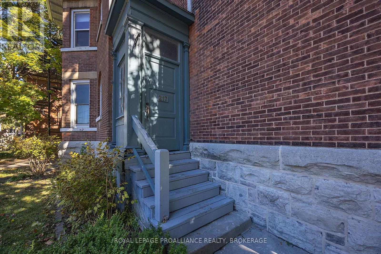 217 WILLIAM STREET - 3