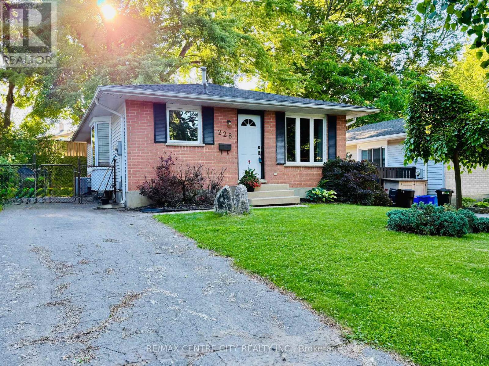 228 POCHARD LANE - 1