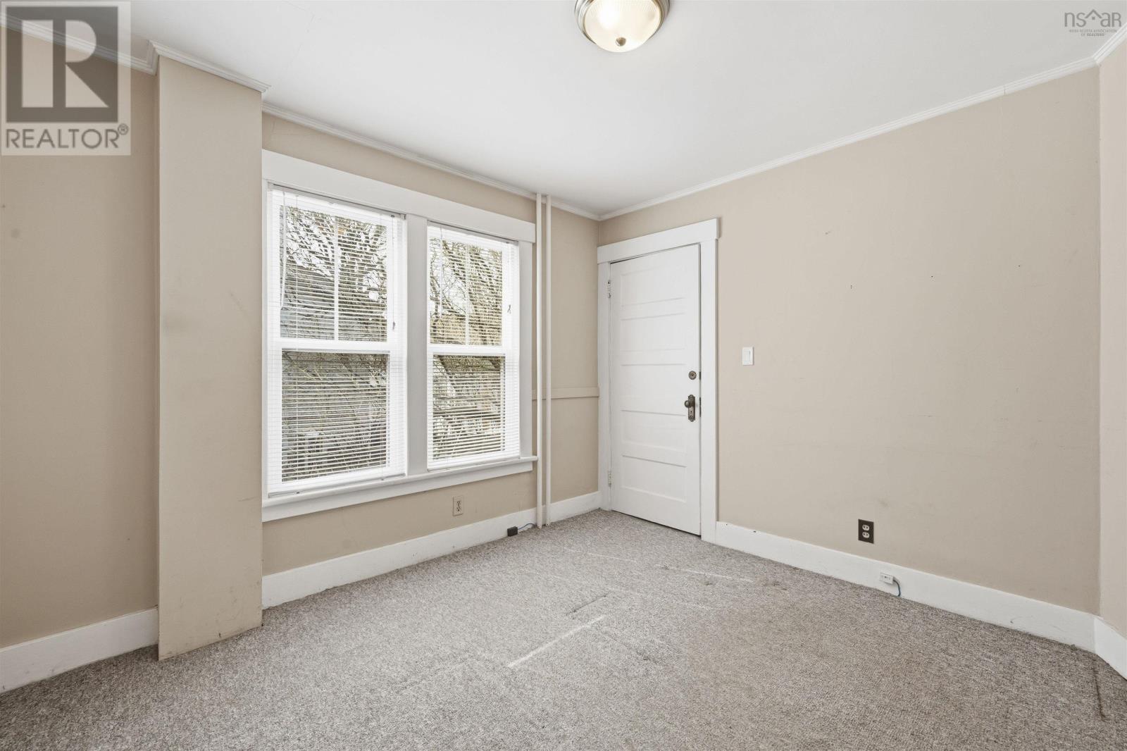 271 A&B Portland Street - 9