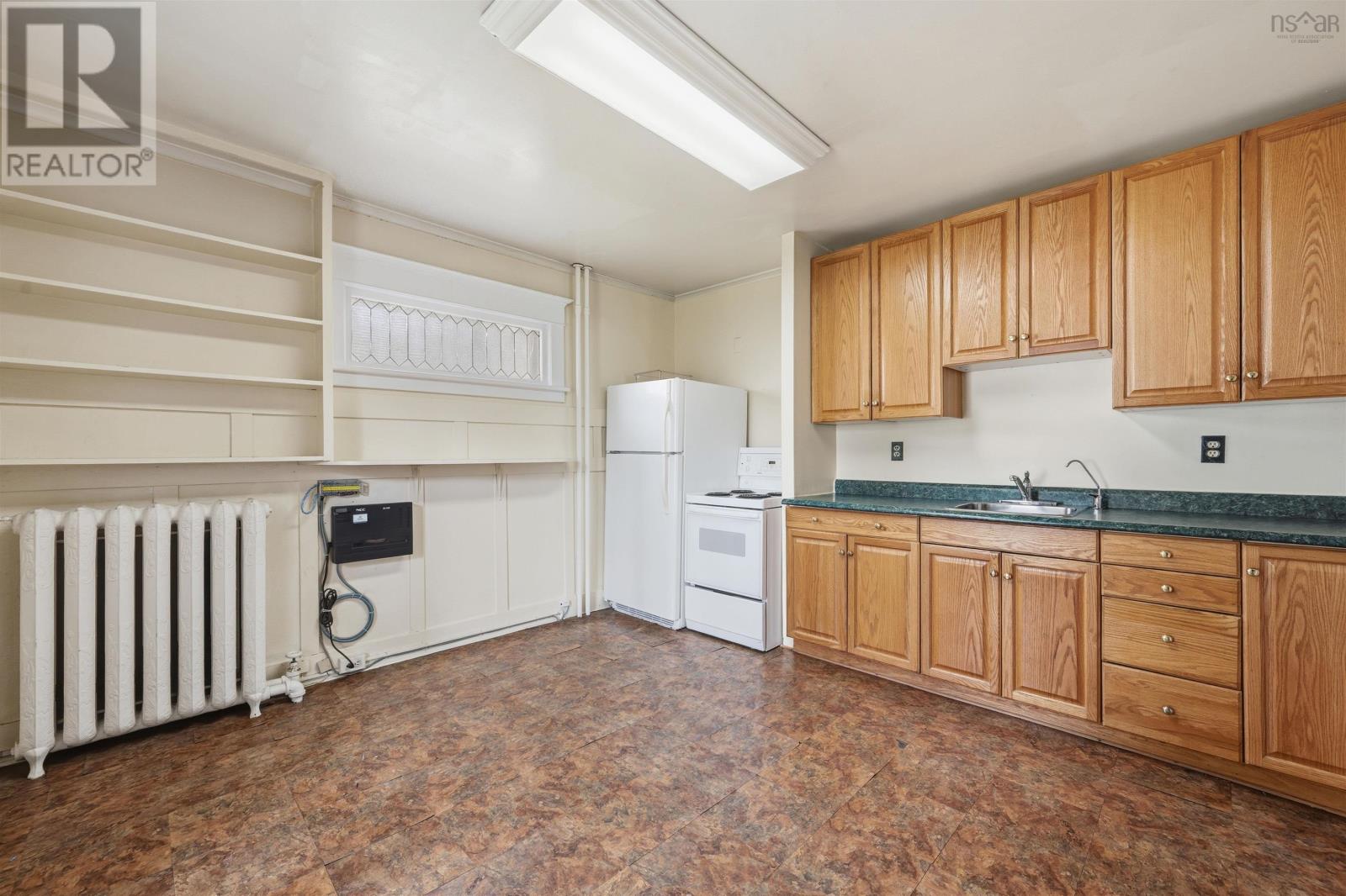 271 A&B Portland Street - 12