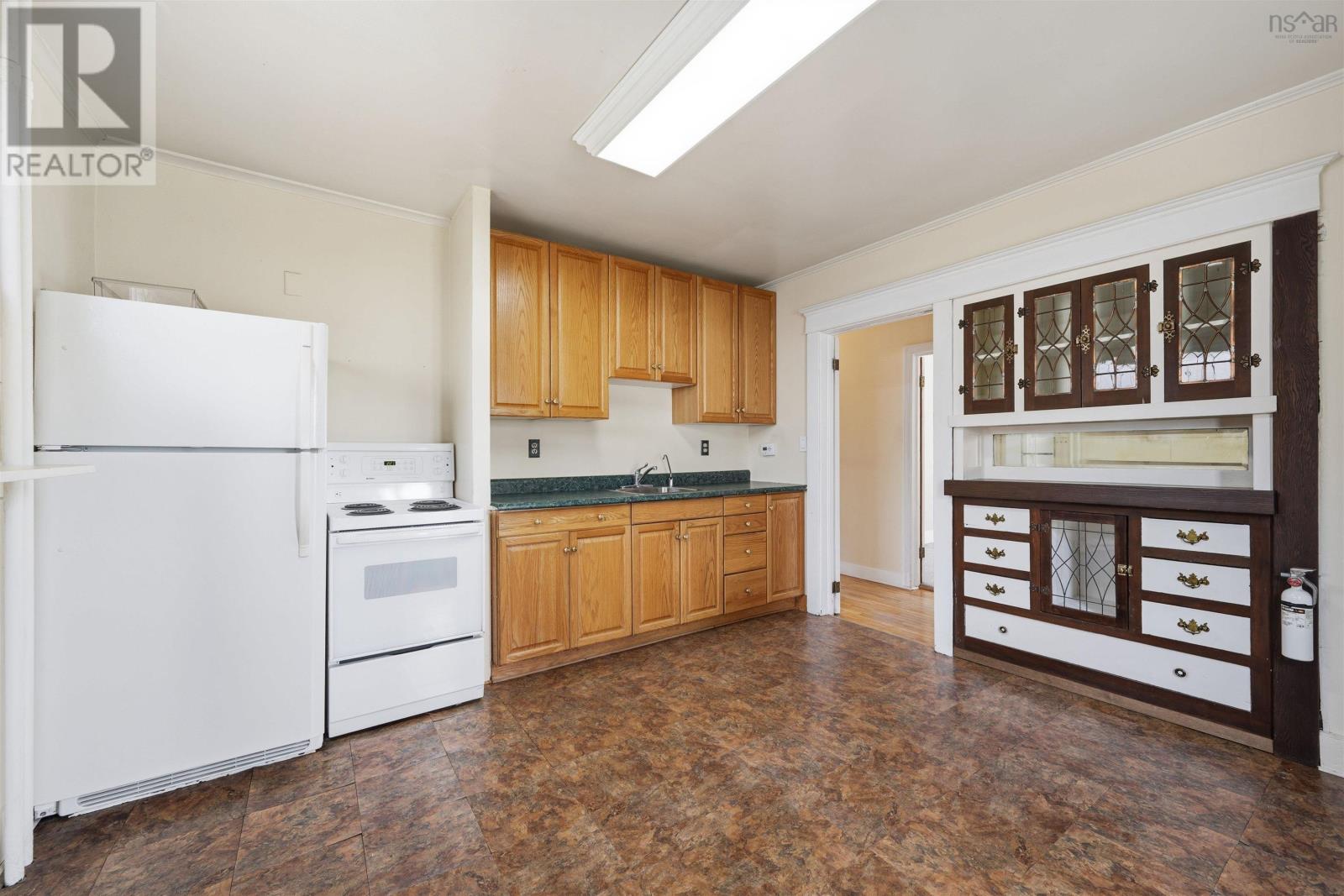 271 A&B Portland Street - 13