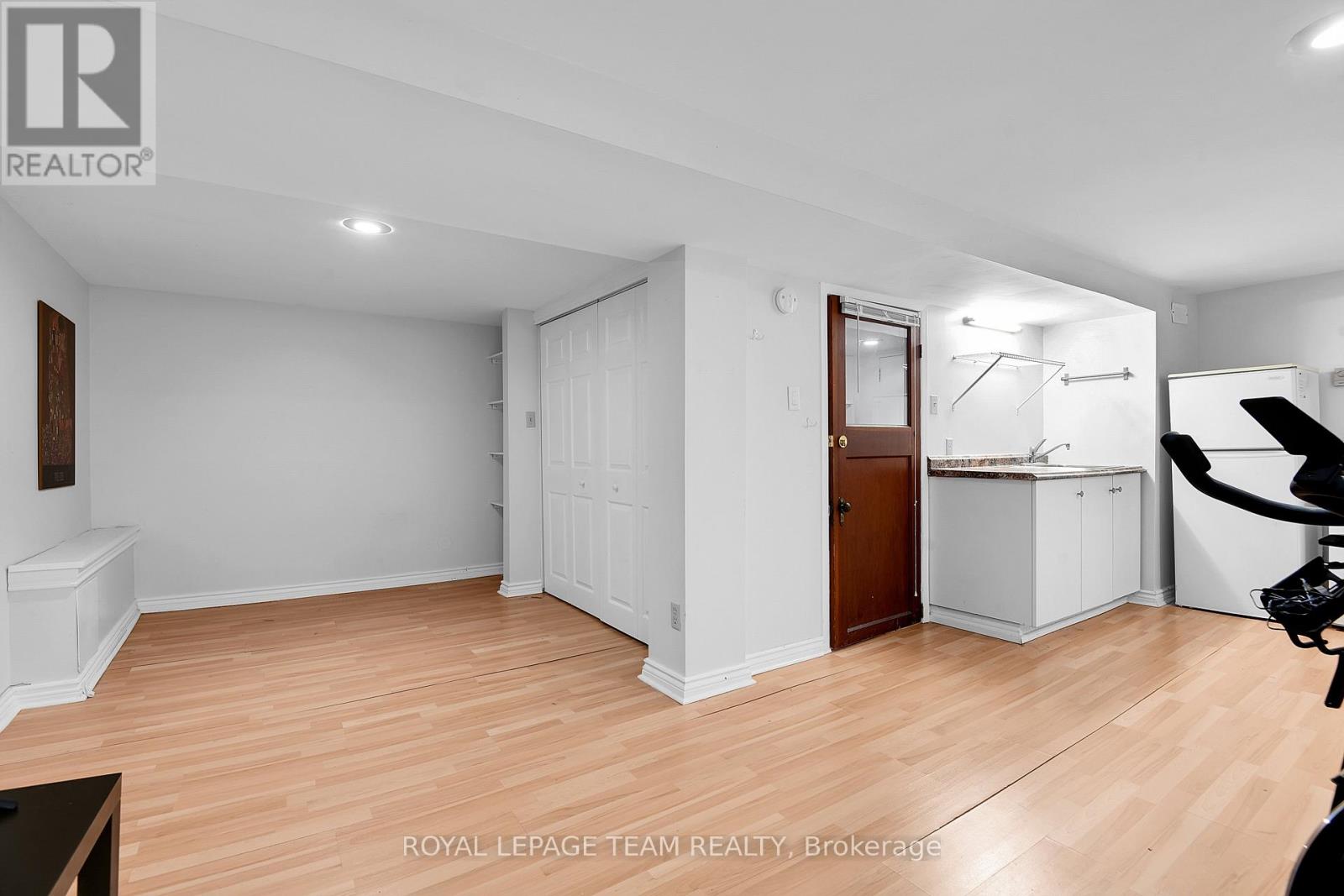 40 GROSVENOR AVENUE - 29