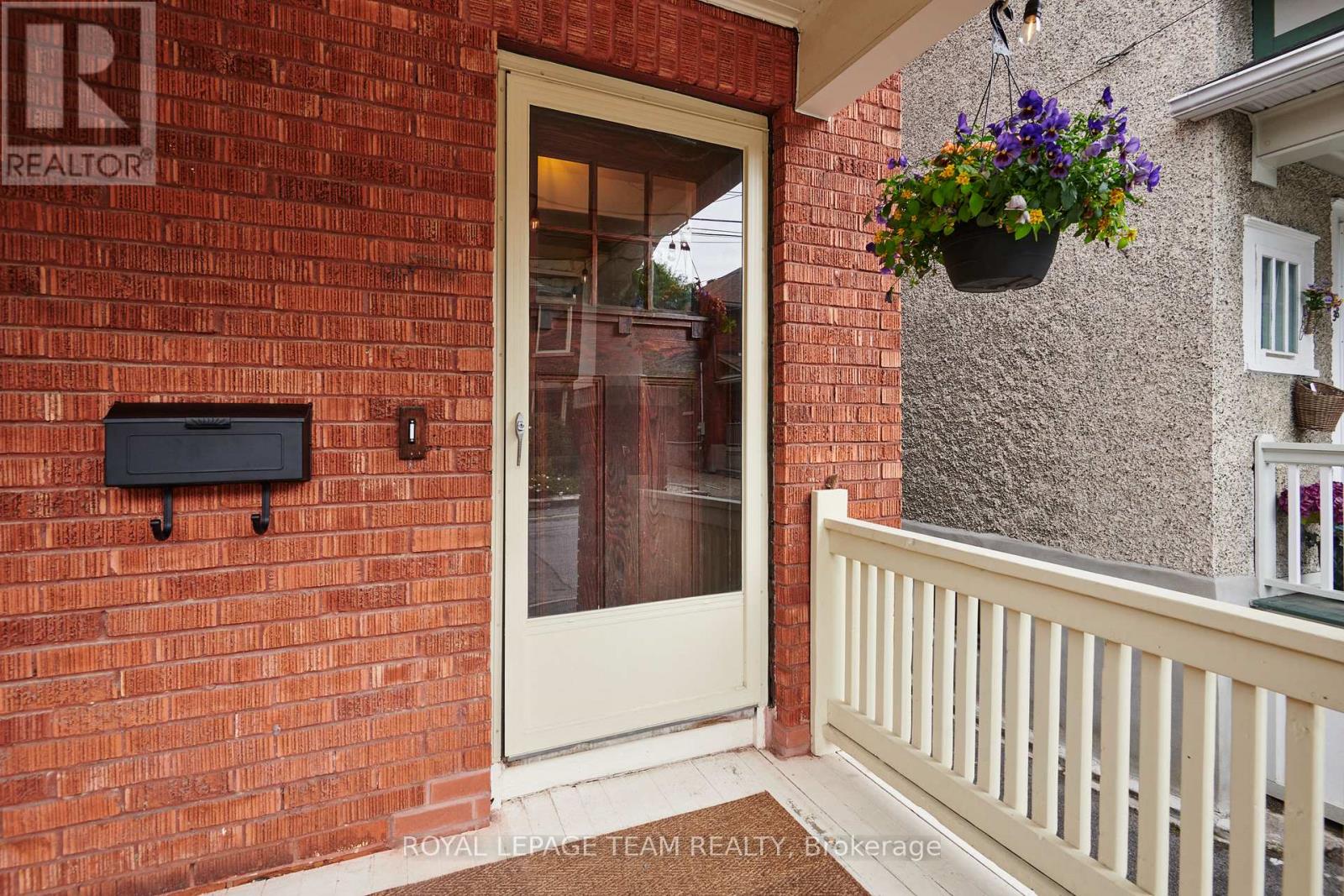 40 GROSVENOR AVENUE - 3