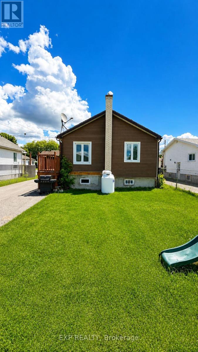 458 CATHERINE STREET - 3