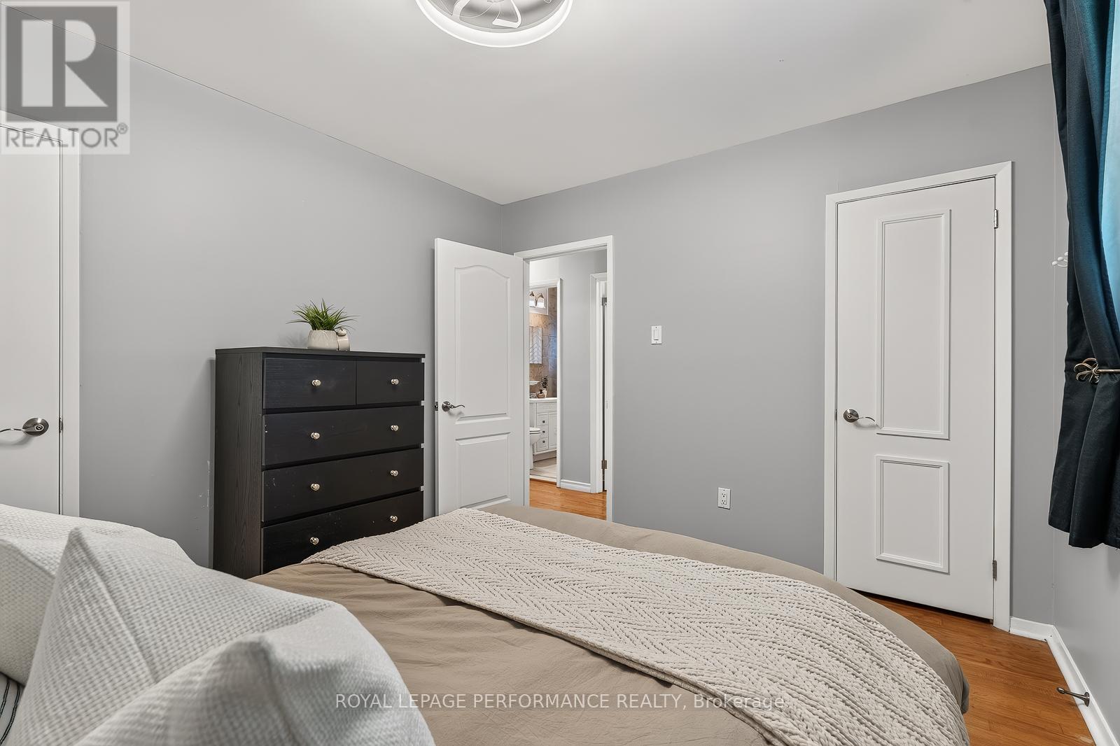 3 Bed, 2 Bath House for Sale in Ottawa – 898 CHARLESWOOD AVENUE, Ottawa – MLS# X13482922 - Image 20