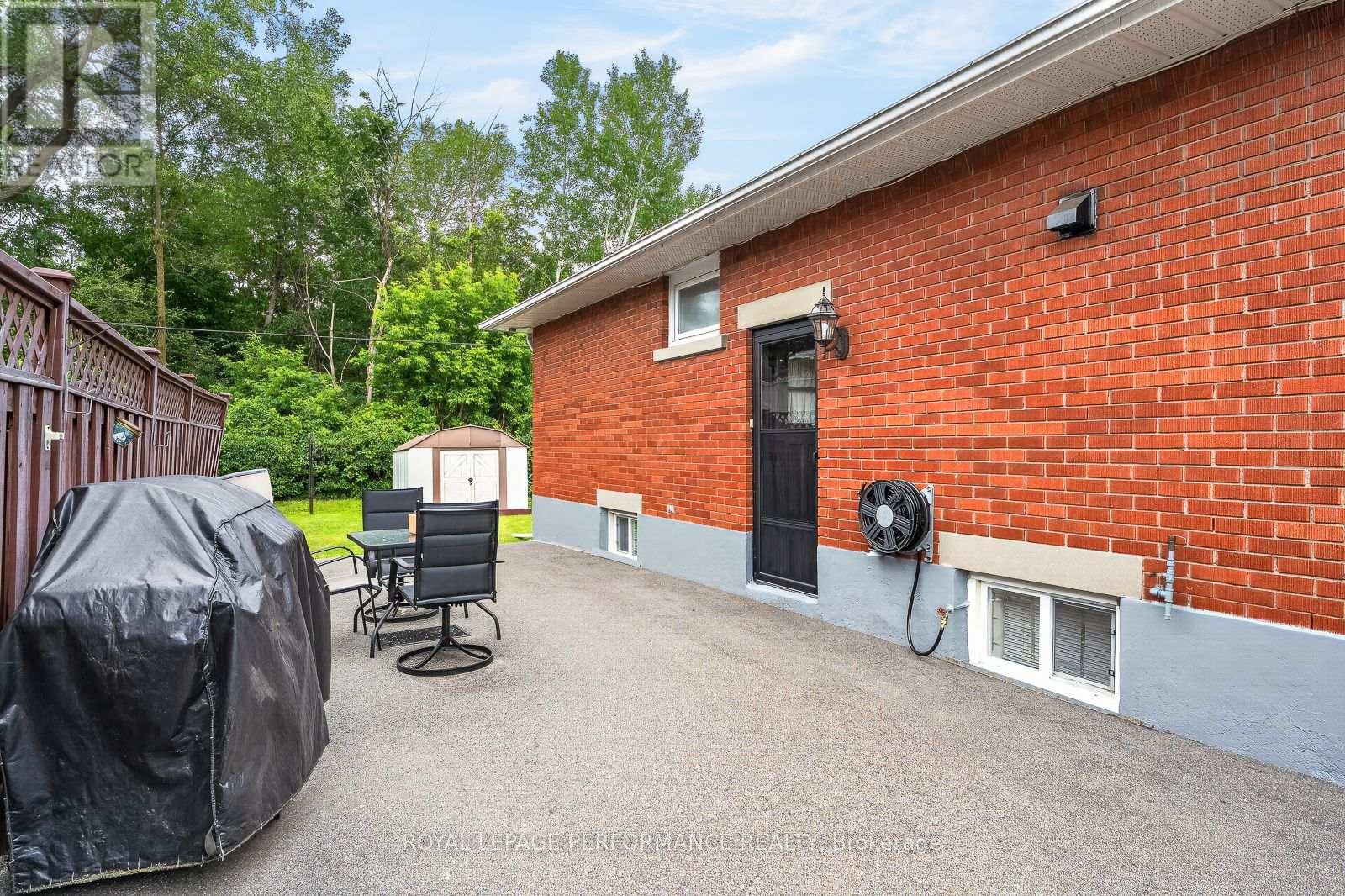 3 Bed, 2 Bath House for Sale in Ottawa – 898 CHARLESWOOD AVENUE, Ottawa – MLS# X13482922 - Image 33