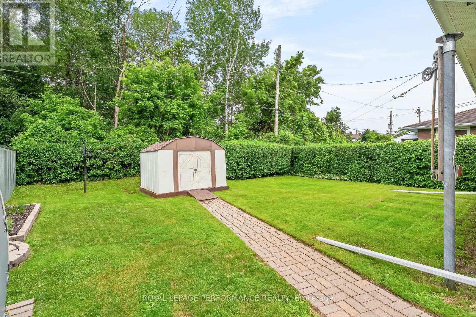 3 Bed, 2 Bath House for Sale in Ottawa – 898 CHARLESWOOD AVENUE, Ottawa – MLS# X13482922 - Image 34