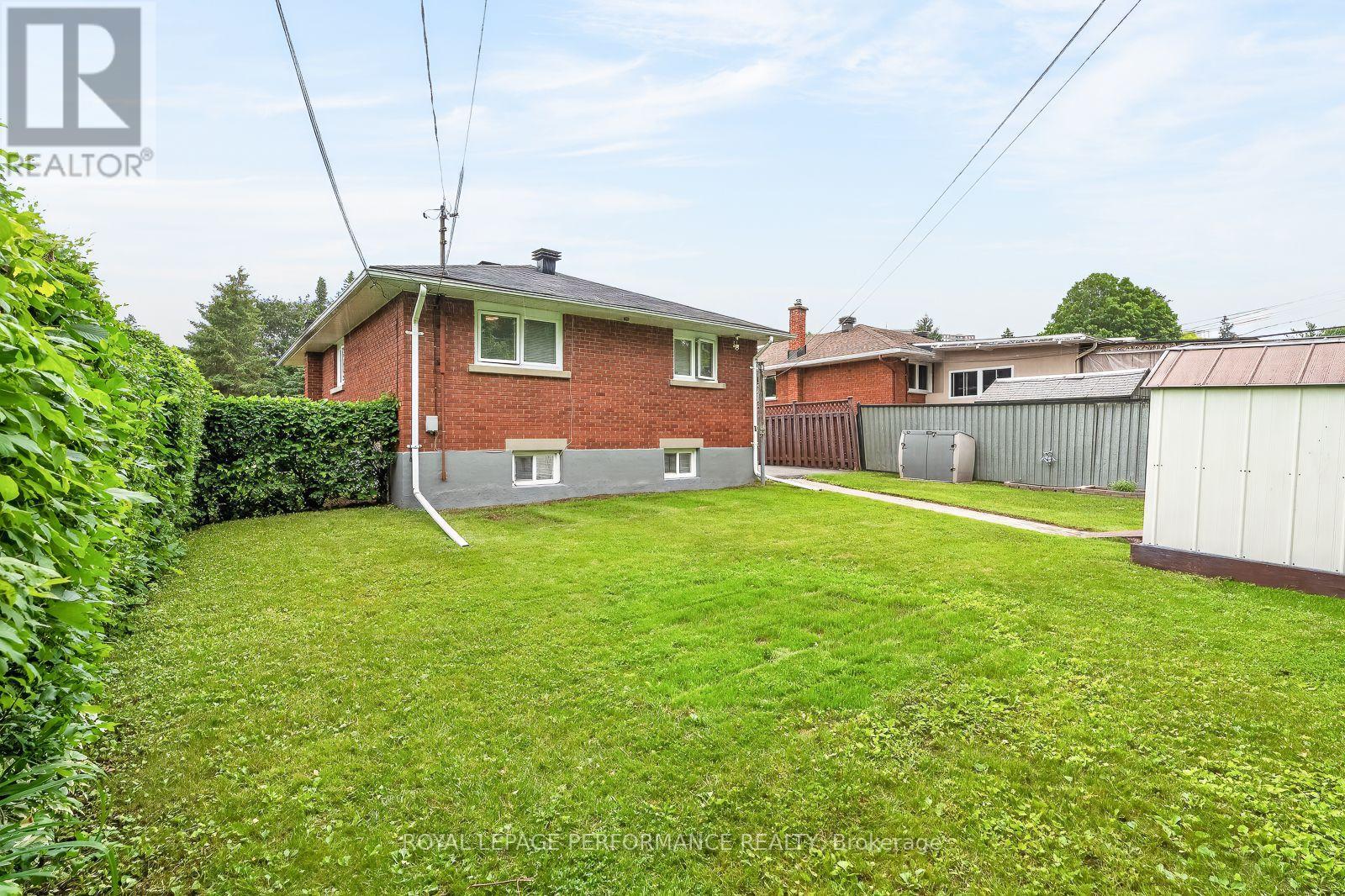 3 Bed, 2 Bath House for Sale in Ottawa – 898 CHARLESWOOD AVENUE, Ottawa – MLS# X13482922 - Image 36