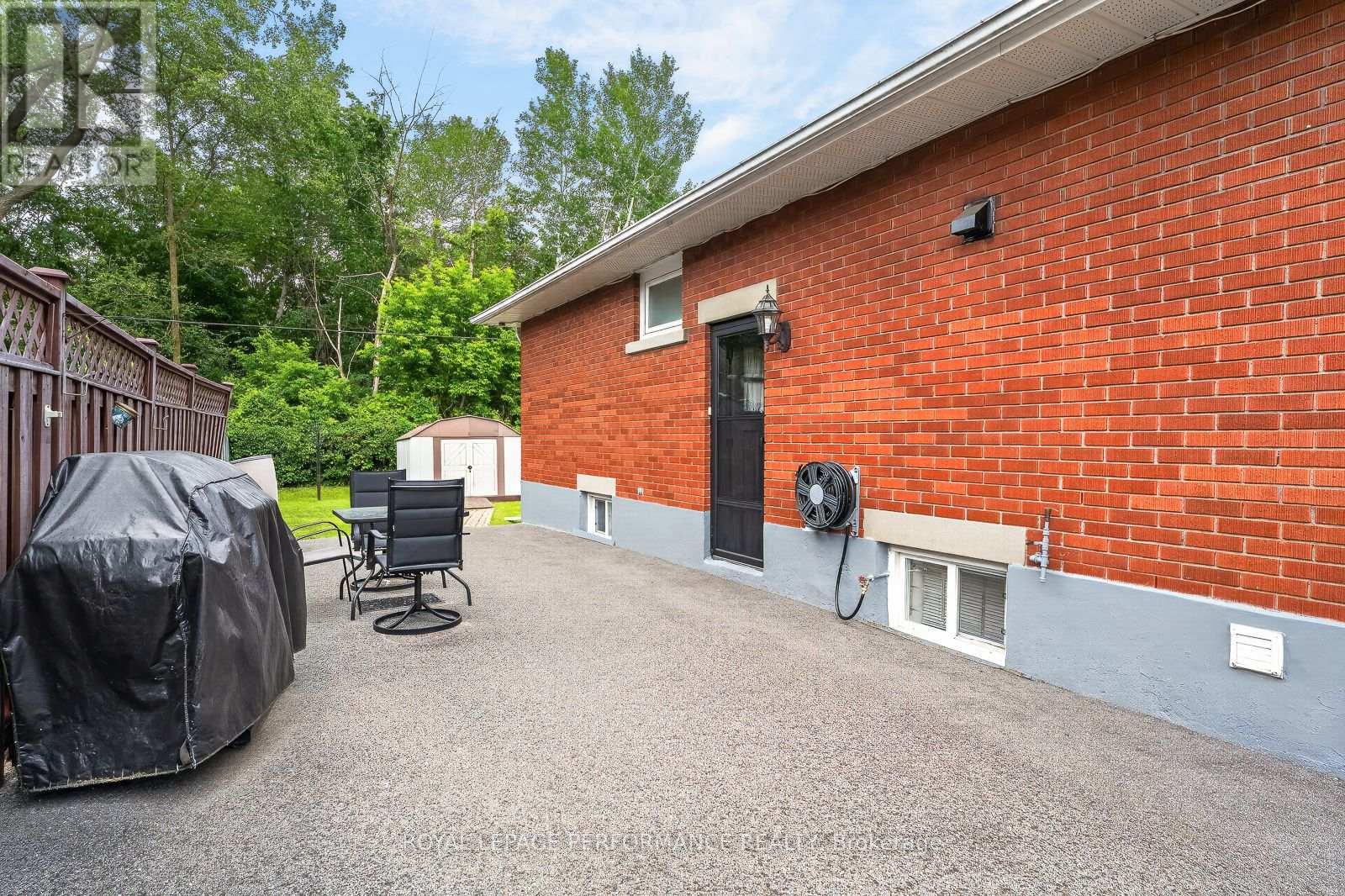 3 Bed, 2 Bath House for Sale in Ottawa – 898 CHARLESWOOD AVENUE, Ottawa – MLS# X13482922 - Image 39