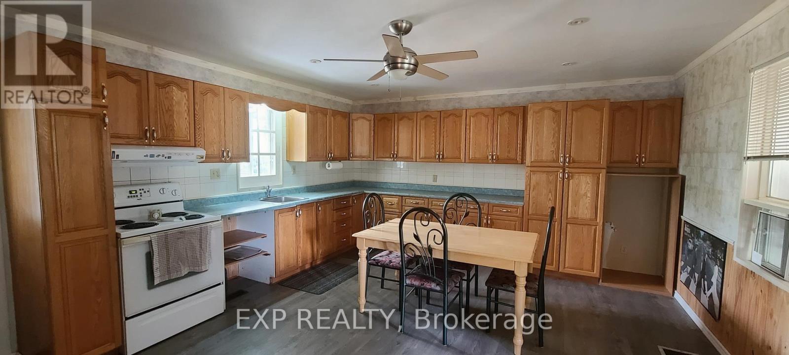 3620 CARRIERE ROAD - 4