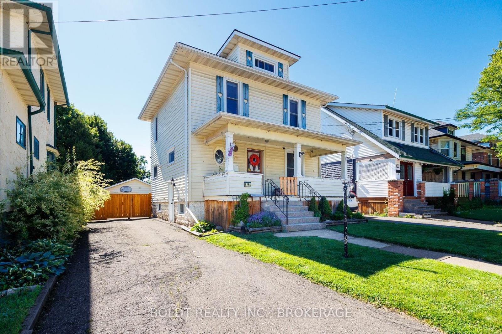 5285 THIRD AVENUE - 1