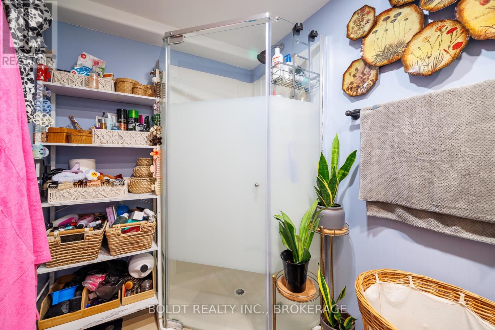 5285 THIRD AVENUE - 20