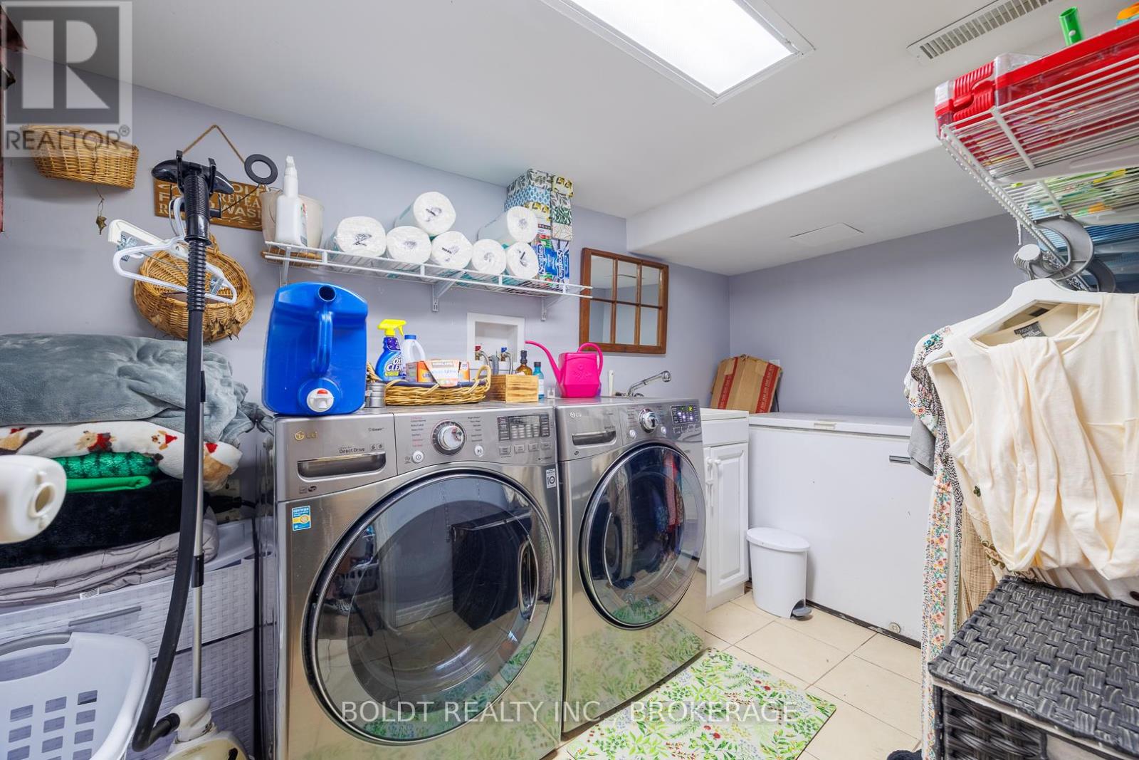 5285 THIRD AVENUE - 22