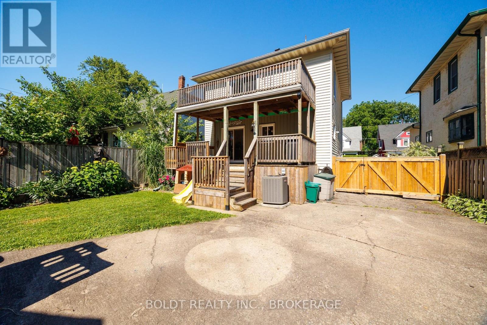 5285 THIRD AVENUE - 26