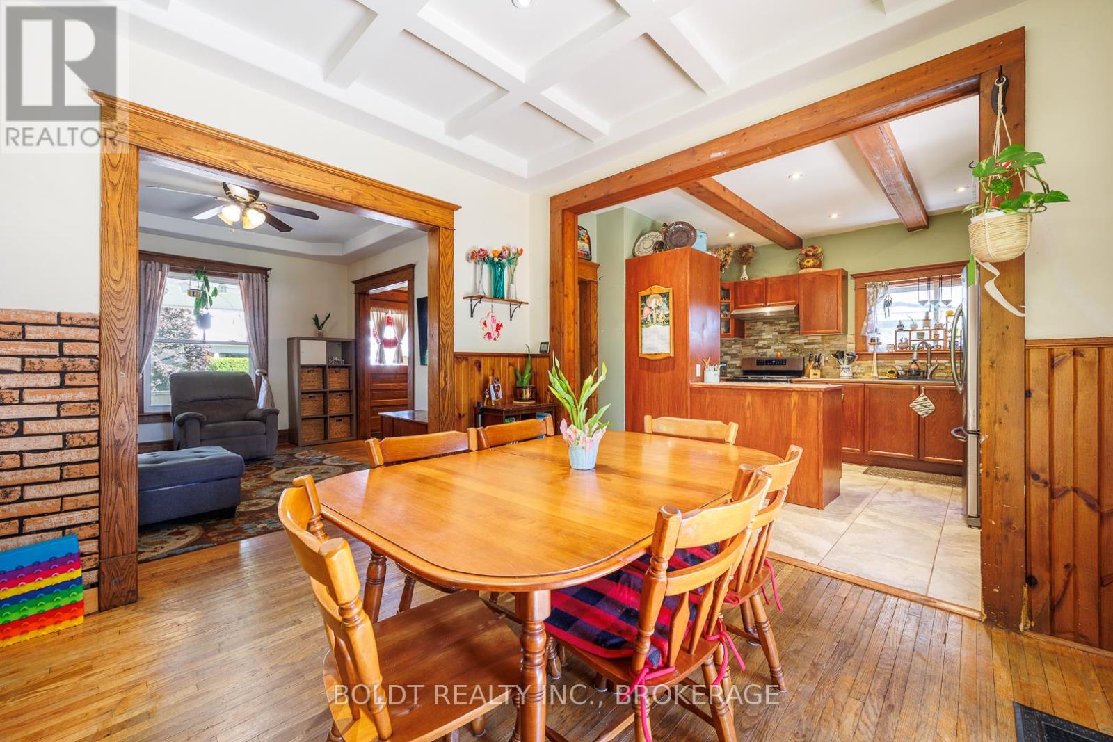5285 THIRD AVENUE - 7