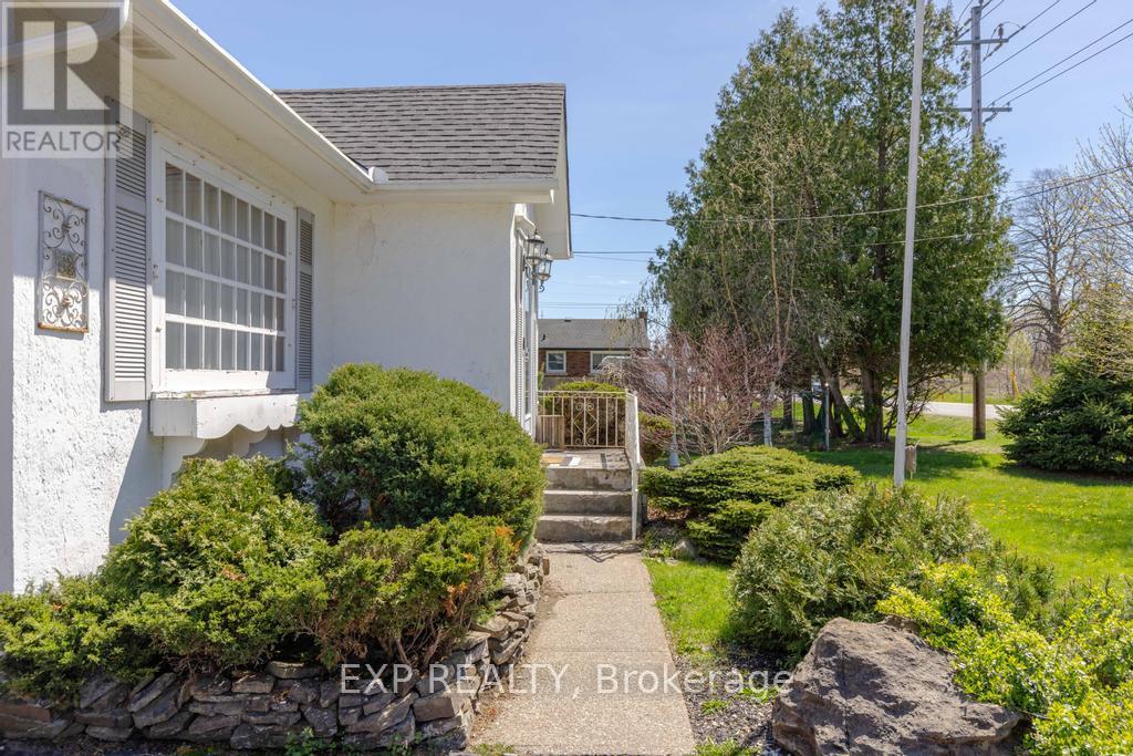 412 SOUTH PELHAM ROAD - 3