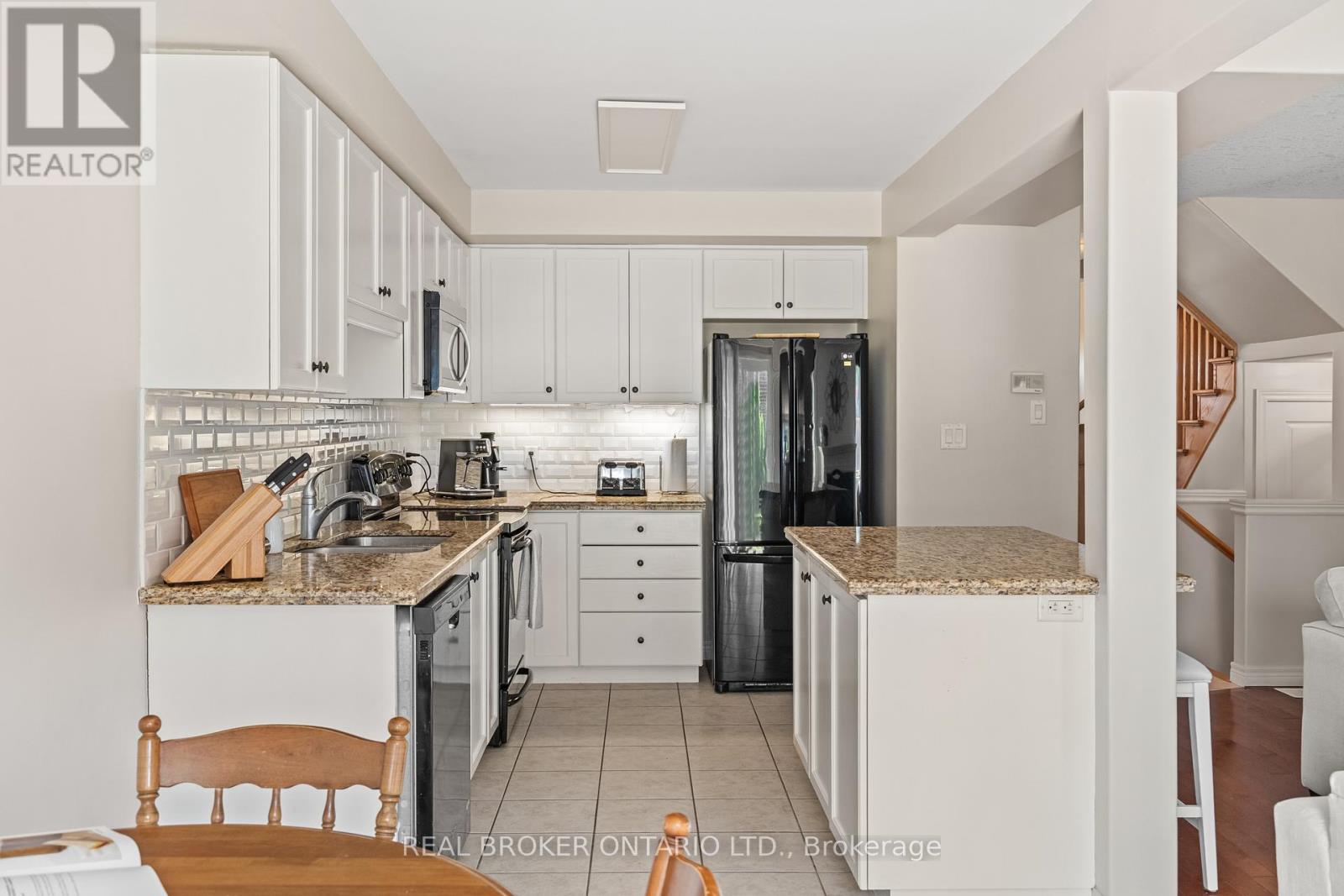 138 EDENROCK DRIVE - 10
