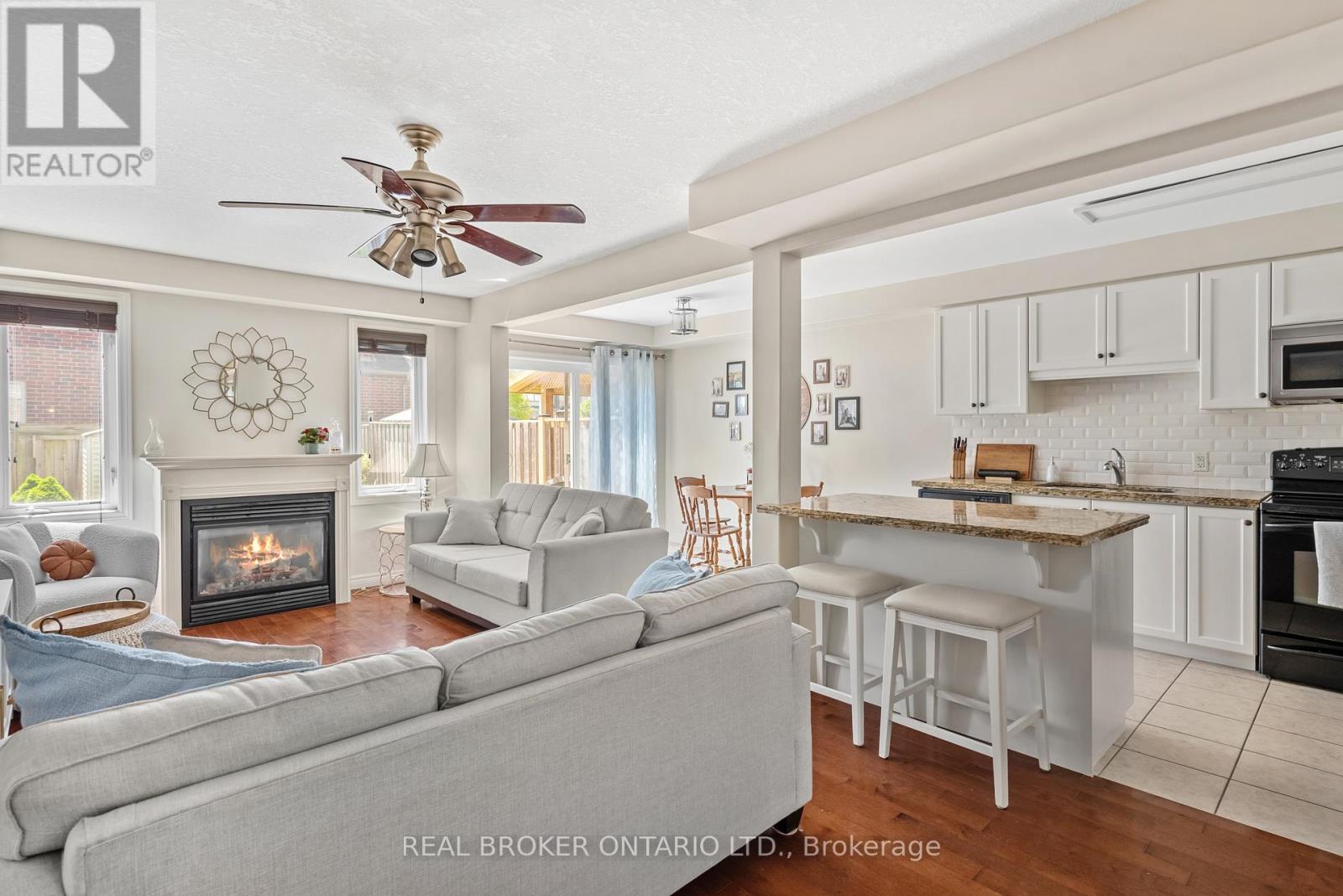 138 EDENROCK DRIVE - 12
